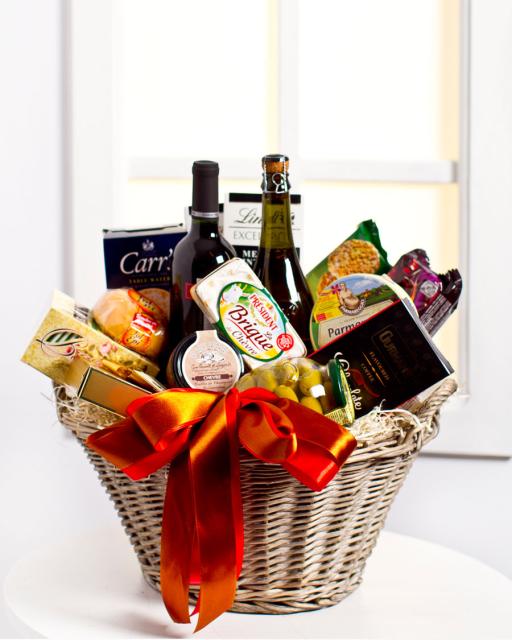 Luxurious Gourmet Gift Basket (alcohol-free)