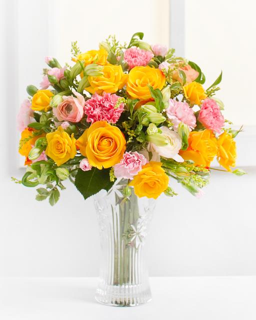 Delicate Bouquet in Yellow Colors
