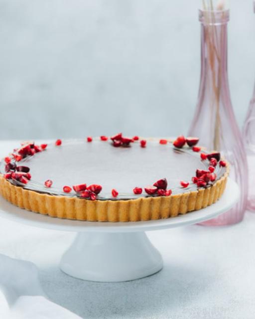 Pomegranate chocolate pie