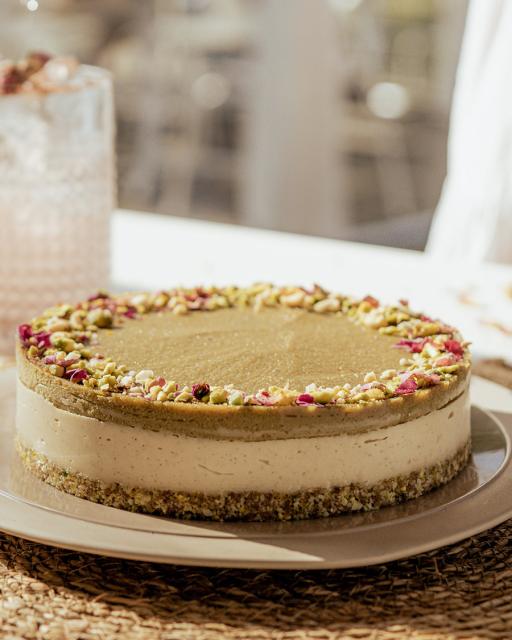 Raw vegan dates-cashews-pistachios cake