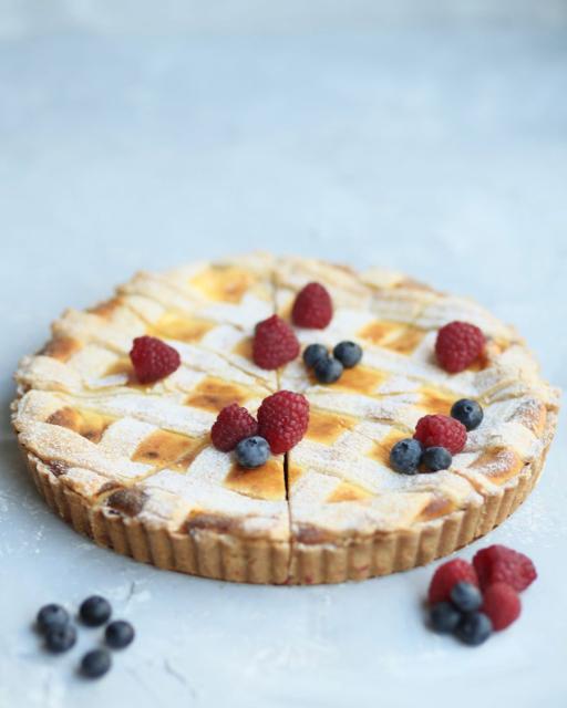 Cottage cheese raspberry pie