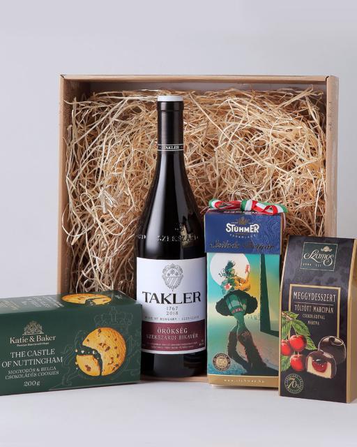 Gift box with Takler Örökség red wine 