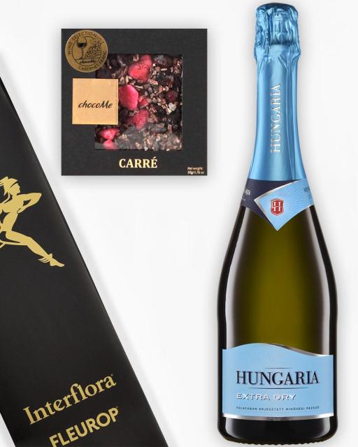 Gift bag with Hungária Extra Dry sparkling wine and ChocoMe "Cabernet franc" chocolate bar