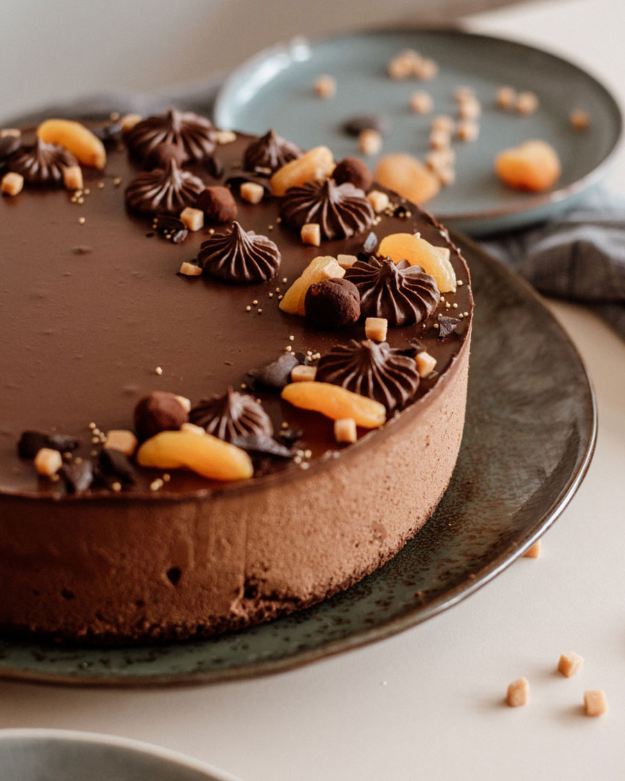 Sárgabarack, étcsokoládé, sós karamell torta (lisztmentes)