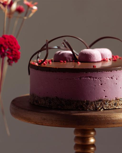 Raspberry vegan cake