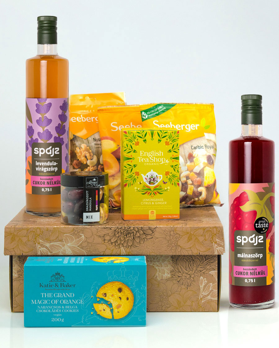 Gift box with sugar-free syrups and snacks